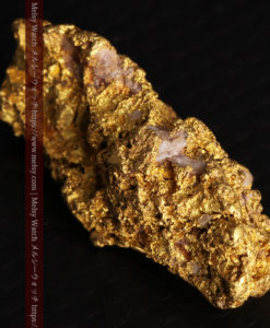 8.19gの複雑で多彩な表面の縦長の自然金-G0447-11