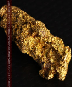 8.19gの複雑で多彩な表面の縦長の自然金-G0447-16