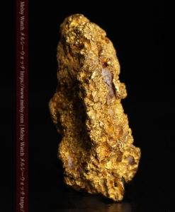 8.19gの複雑で多彩な表面の縦長の自然金-G0447-5