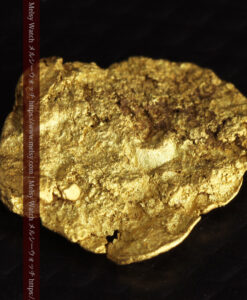 0.99gの非常に薄いやや丸い形をした自然金-G0450-12