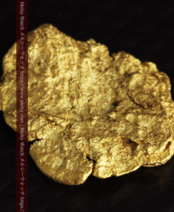 0.99gの非常に薄いやや丸い形をした自然金-G0450-9