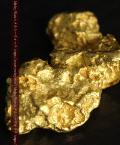 2.38gのモアイ像のような個性的な形をしている自然金-G0460-11