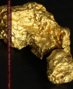 2.38gのモアイ像のような個性的な形をしている自然金-G0460-8