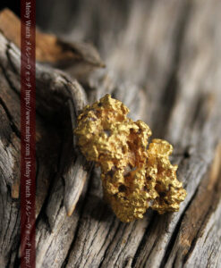 7.12gの天然ものならではの味のある形状の自然金-G0480-7