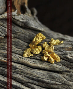 2.20gの個性的な粒のビクトリア州産自然金-G0502-2