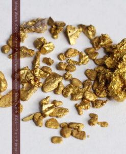 3.43gの小さな粒とやや大きめを1点含むビクトリア州産自然金-G0506-9