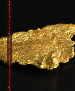 17.36gのゴジラのシルエットような特徴的な形の薄型自然金-G0507-12