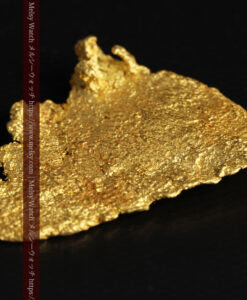 17.36gのゴジラのシルエットような特徴的な形の薄型自然金-G0507-14