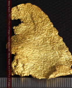 17.36gのゴジラのシルエットような特徴的な形の薄型自然金-G0507-20