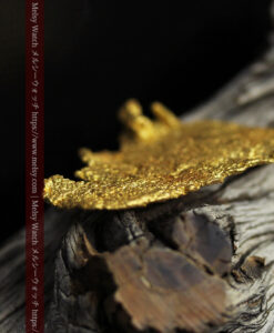 17.36gのゴジラのシルエットような特徴的な形の薄型自然金-G0507-9