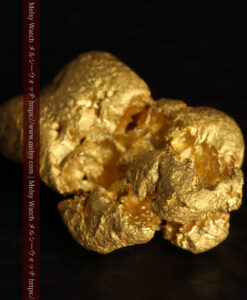 3.20gの少し丸みを帯びた縦長の面の複雑な自然金-G0511-10