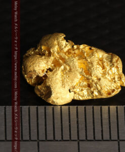 3.20gの少し丸みを帯びた縦長の面の複雑な自然金-G0511-13