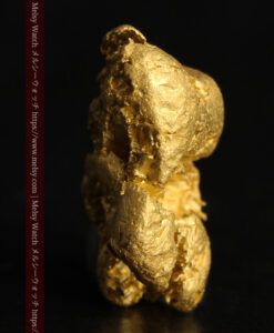 3.20gの少し丸みを帯びた縦長の面の複雑な自然金-G0511-4