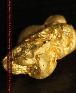 3.20gの少し丸みを帯びた縦長の面の複雑な自然金-G0511-7