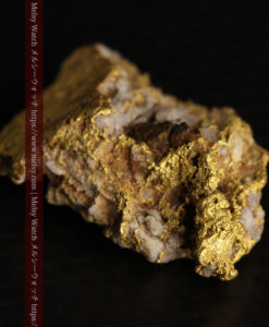 3.61gの小さな石英や金の面など複雑な組成が楽しめる自然金-G0515-11