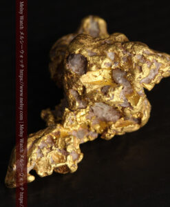 6.79gの先が伸びた特徴のある形の自然金-G0525-6