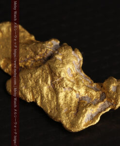 4.45gの埴輪のような形の縦長で細身の自然金-G0527-13