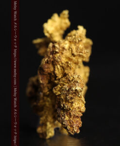 8.48gの荒々しい凹凸が魅力の西オーストラリア州産の大きめの自然金-G0535-4