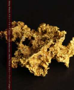 8.48gの荒々しい凹凸が魅力の西オーストラリア州産の大きめの自然金-G0535-5