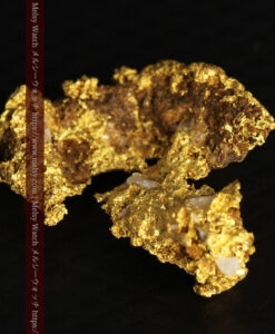 3.13gの凹凸や尖がった箇所など野趣溢れる自然金-G0550-10