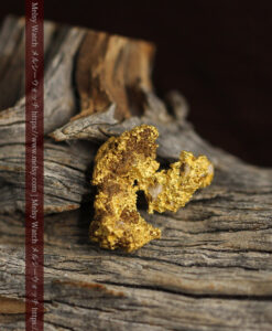 3.13gの凹凸や尖がった箇所など野趣溢れる自然金-G0550-13