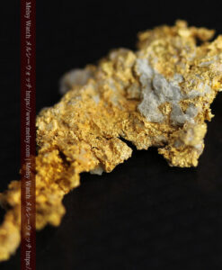 2.34gの非常に繊細かつ脆い作りの入手しづらい珍しい自然金-G0561-9