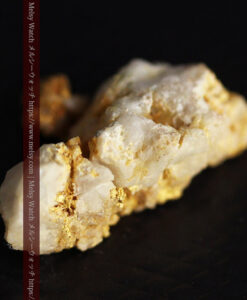 1.9gの切り立つような荒い石英の並びが面白い自然金-G0564-11