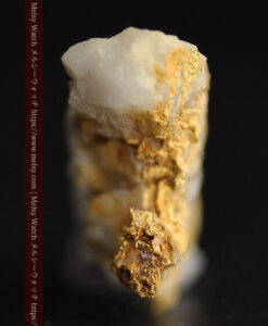 1.9gの切り立つような荒い石英の並びが面白い自然金-G0564-4