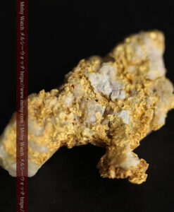 1.9gの切り立つような荒い石英の並びが面白い自然金-G0564-5