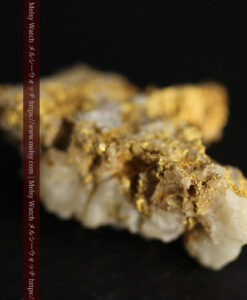 1.9gの切り立つような荒い石英の並びが面白い自然金-G0564-8