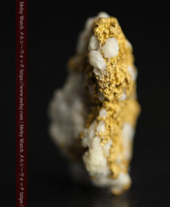 3.9gの色味や形・石の入り方などが素晴らしい自然金-G0566-3