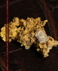 1.21gの魚のような形で薄く繊細な組成の自然金-G0569-12