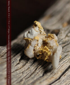 1.58gの粒の大きな石英と微細な金の結合が面白い自然金-G0570-12