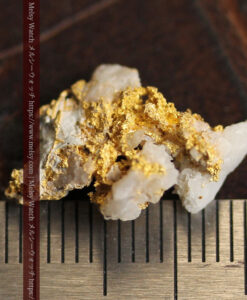 1.58gの粒の大きな石英と微細な金の結合が面白い自然金-G0570-14