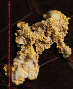 2.76gの金と石英の入り方が面白い薄くて繊細な自然金-G0572-3