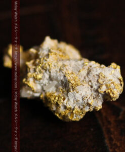 1.48gの豆粒サイズで両面に違いが見える自然金-G0574-7