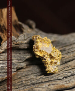 1.48gの豆粒サイズで両面に違いが見える自然金-G0574-9