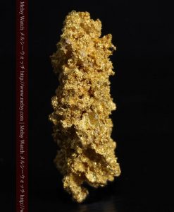 7.89gのとても繊細な姿をした自然金-g0248-7