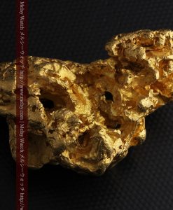 231gの天然のジュエリーのように光り輝く超大型自然金-g0251-28