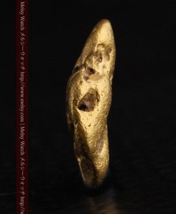 2.17gの愛嬌ある姿の自然金-g0256-3