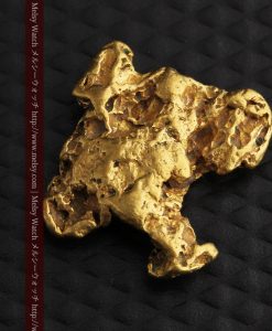 2.29gの飛行機か魚・鳥のような形の自然金-g0257-9