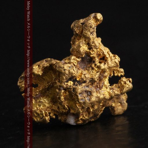 1.38gの鉱物らしさを楽しむ小さな自然金-g0259-1