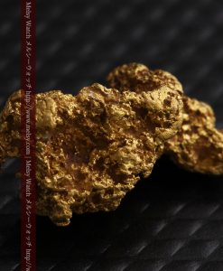 1.91gの座った犬のような形をしている自然金-g0264-5