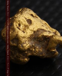 4.1gの小粒ながら重量感も楽しめる自然金-g0266-10