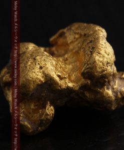 4.1gの小粒ながら重量感も楽しめる自然金-g0266-8