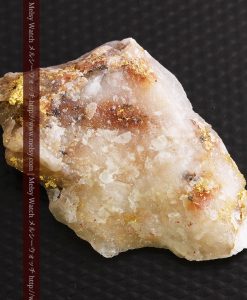 8.06gの透明感ある大きな石英付きの自然金-g0267-18