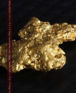 1.36gの色合いや形の綺麗な自然金-g0274-10