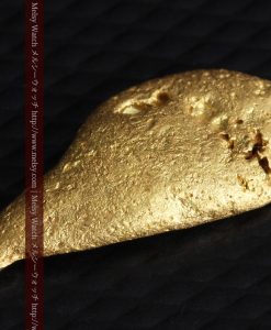 2.45gの瓢箪のような形の愛嬌ある自然金-G0278-9