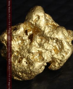 3.6gの立体的で自立する厚みのある自然金-g0284-7