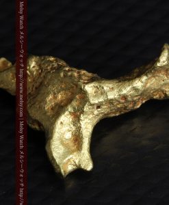 4.39gの三つ又の特殊な形の自然金-g0285-9